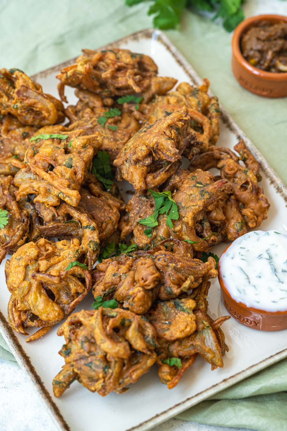 Crispy Onion Bhaji (Pakora) - Six Hungry Feet