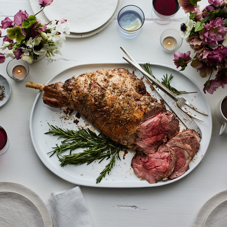 Leg of Lamb With Garlic and Rosemary Recipe | Epicurious