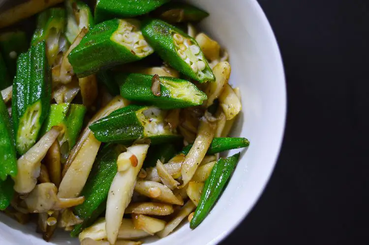 Mushroom Okra Derere Stir-Fry - ZimboKitchen